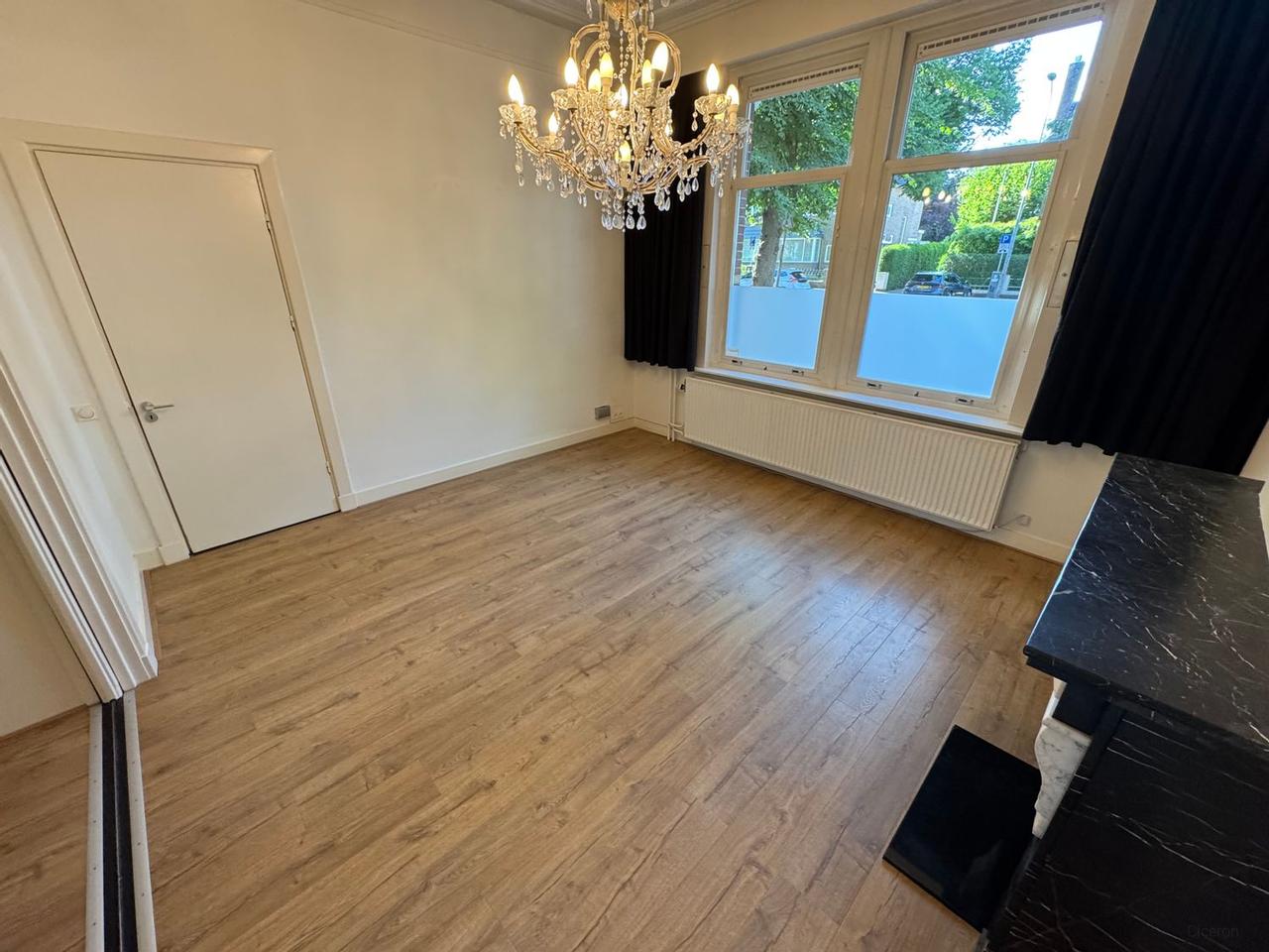 Ground Floor Apartment with Garden - Image 5