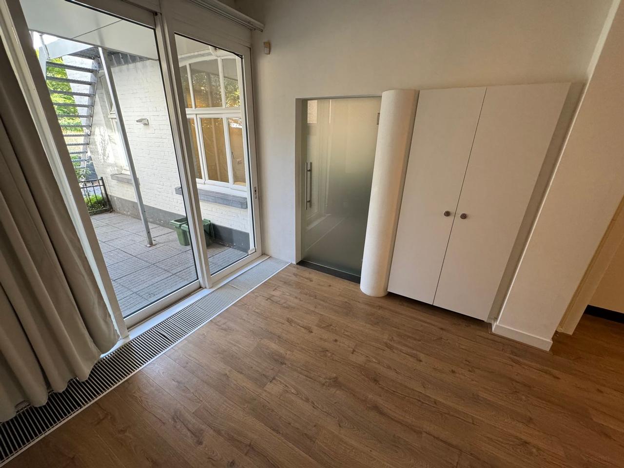 Ground Floor Apartment with Garden - Image 13
