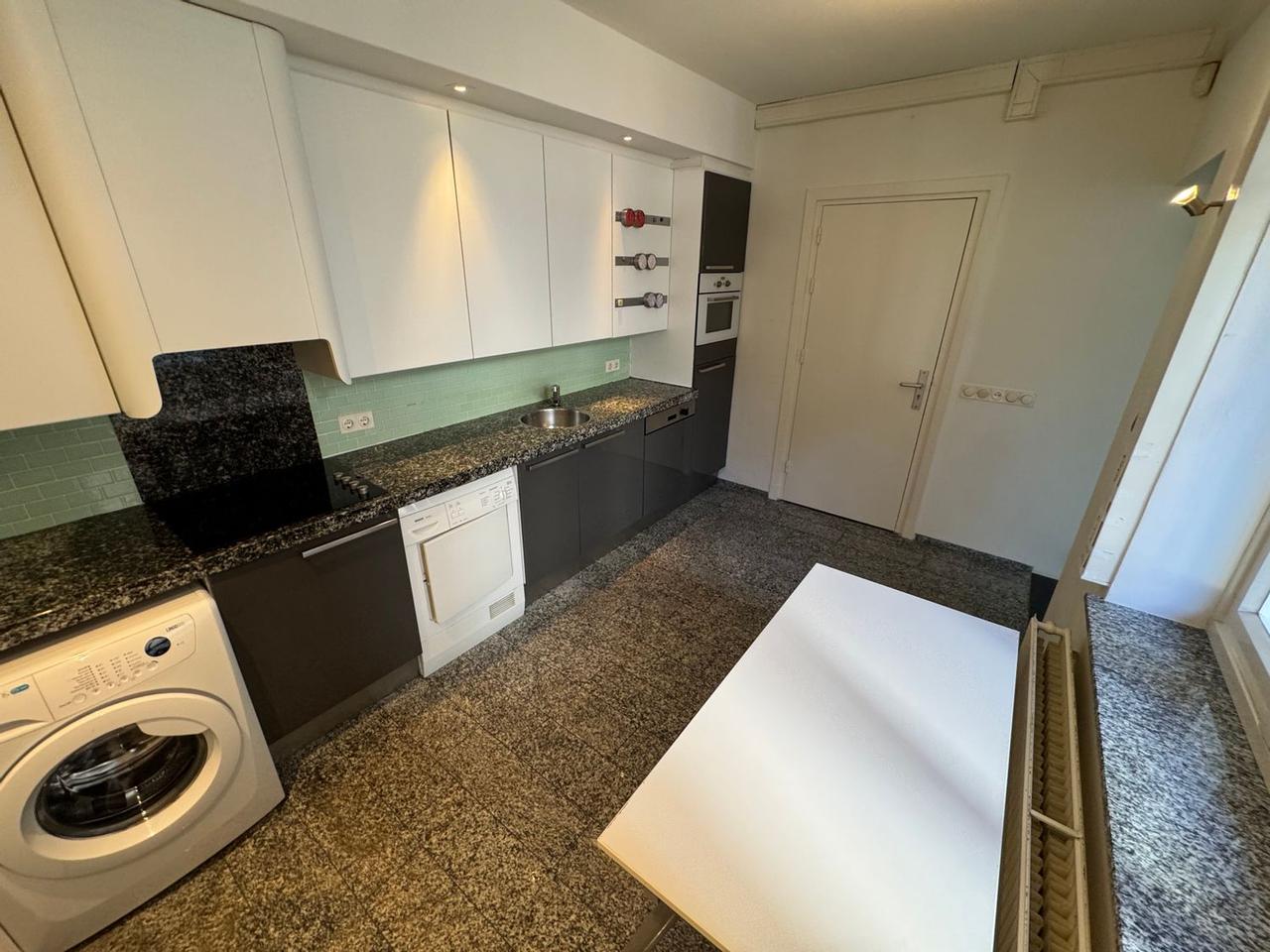 Ground Floor Apartment with Garden - Image 15