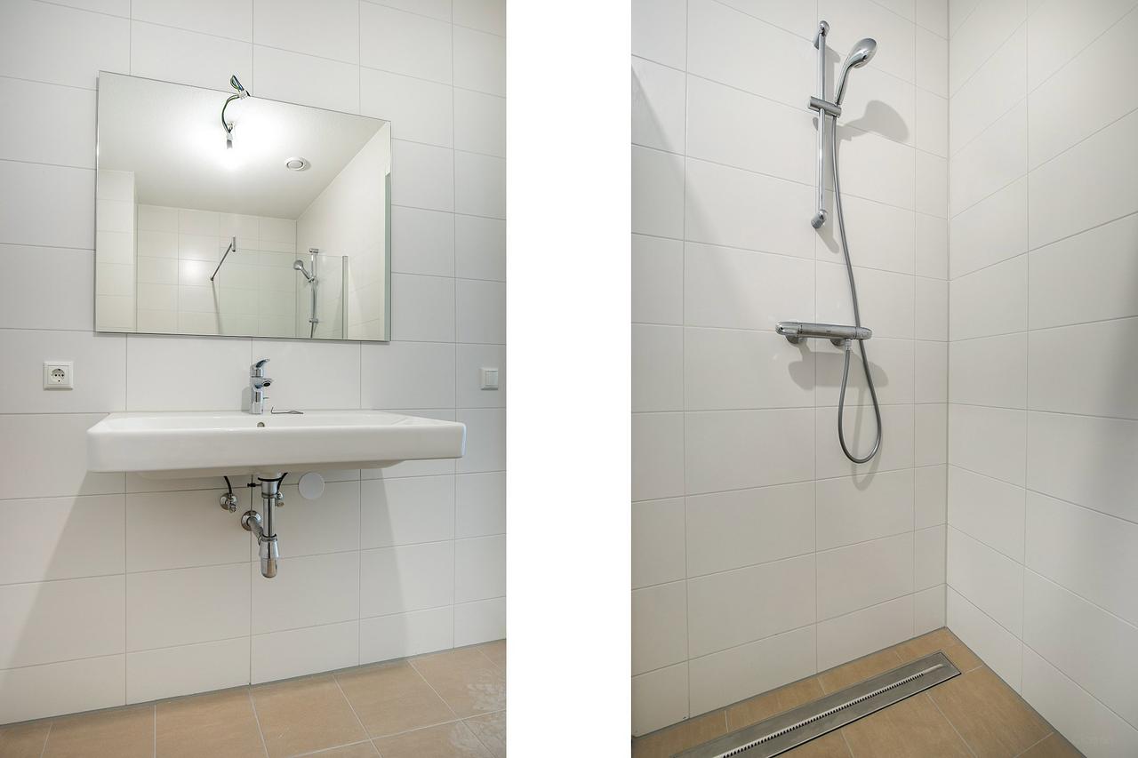 2-Bedroom Apartment on 13th Floor with Balcony - Image 6