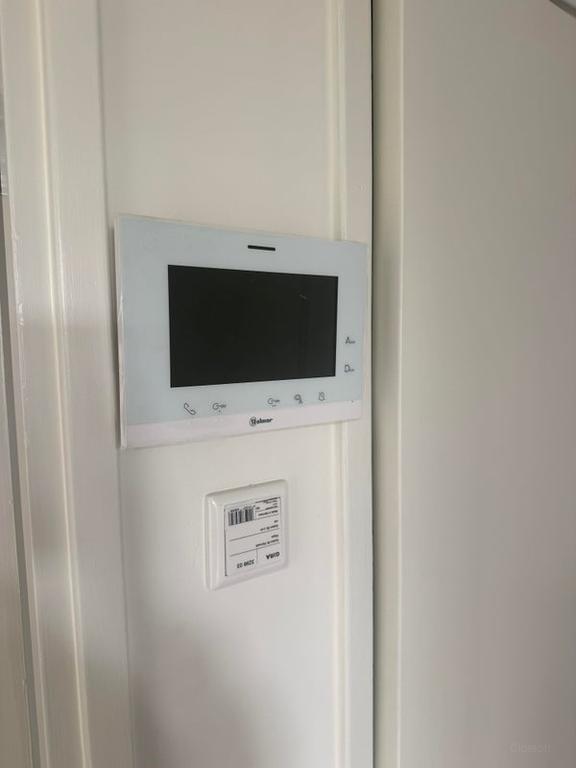 3-Room Apartment near Lelylaan - Image 4