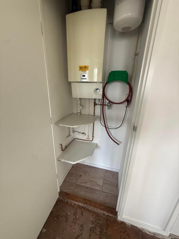 3-Room Apartment near Lelylaan - Image 8