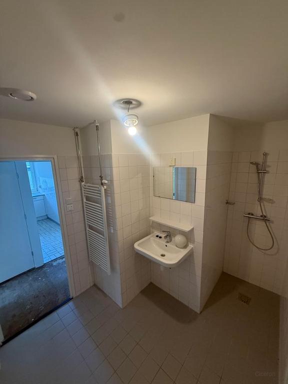 3-Room Apartment near Lelylaan - Image 9