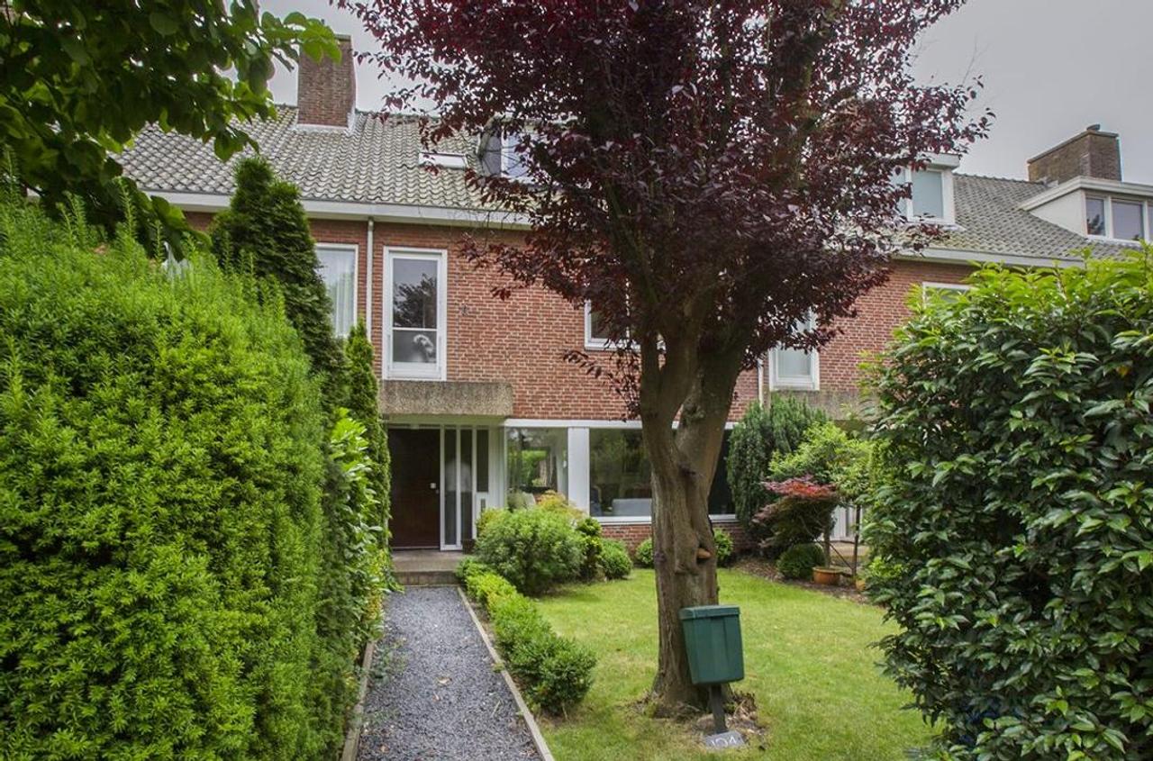 Family Home with Sunny Garden near ASH, Wassenaar - Image 2