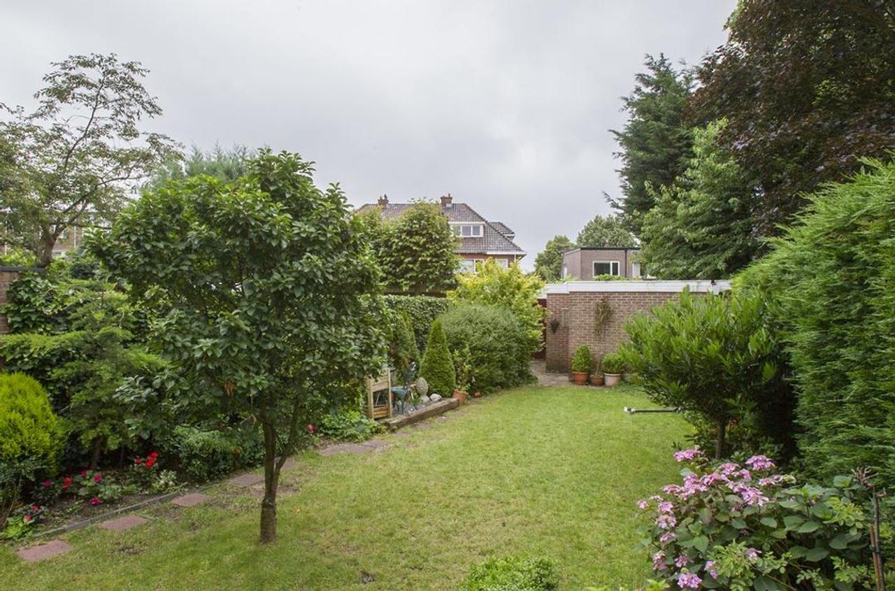 Family Home with Sunny Garden near ASH, Wassenaar - Image 26