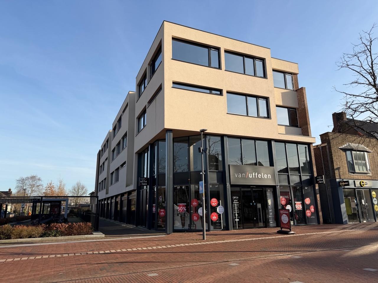 2-kamerappartement met dakterras in centrum - Afbeelding 1