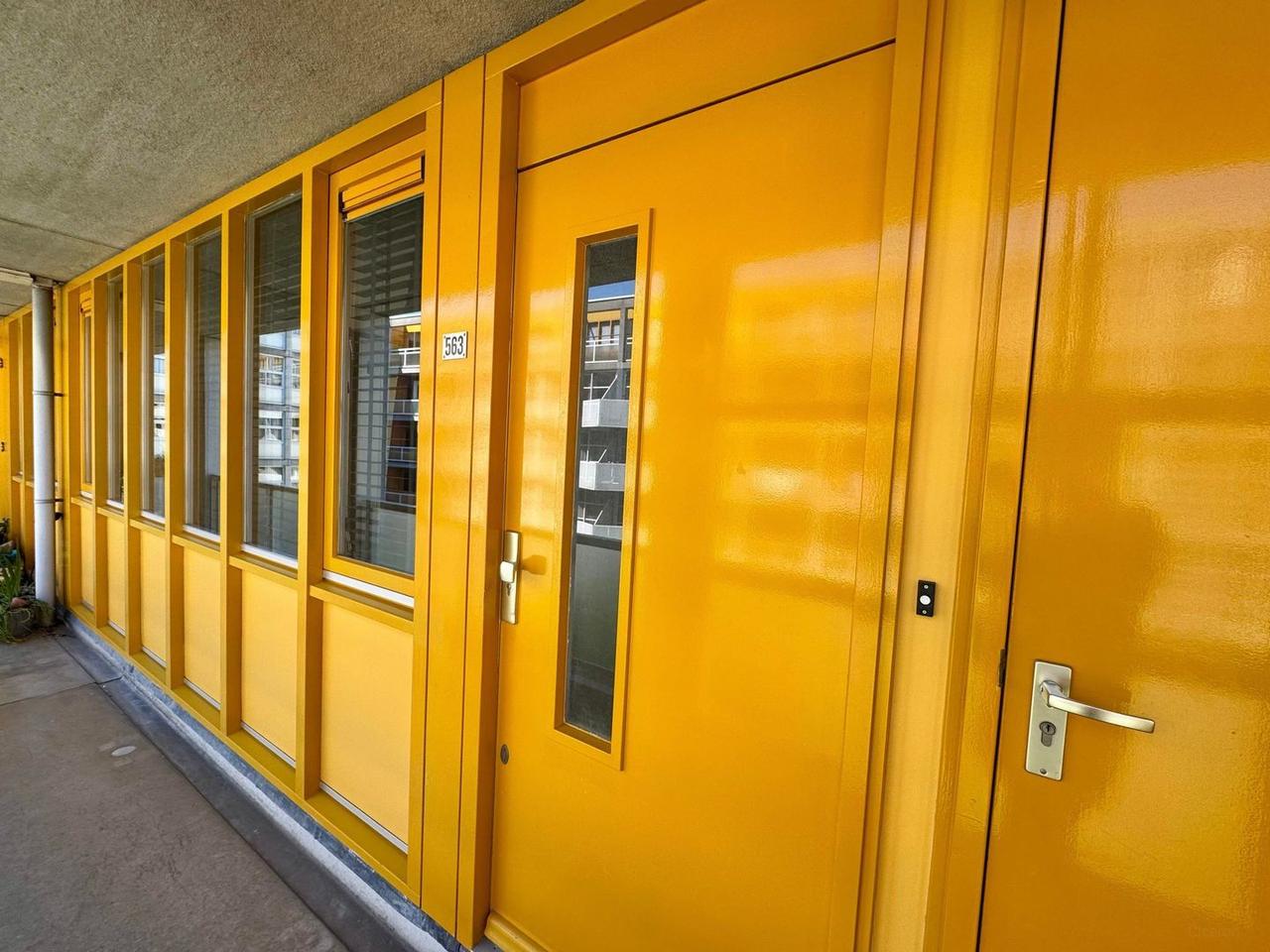 Licht 3-kamerappartement met zonnig balkon - Afbeelding 3