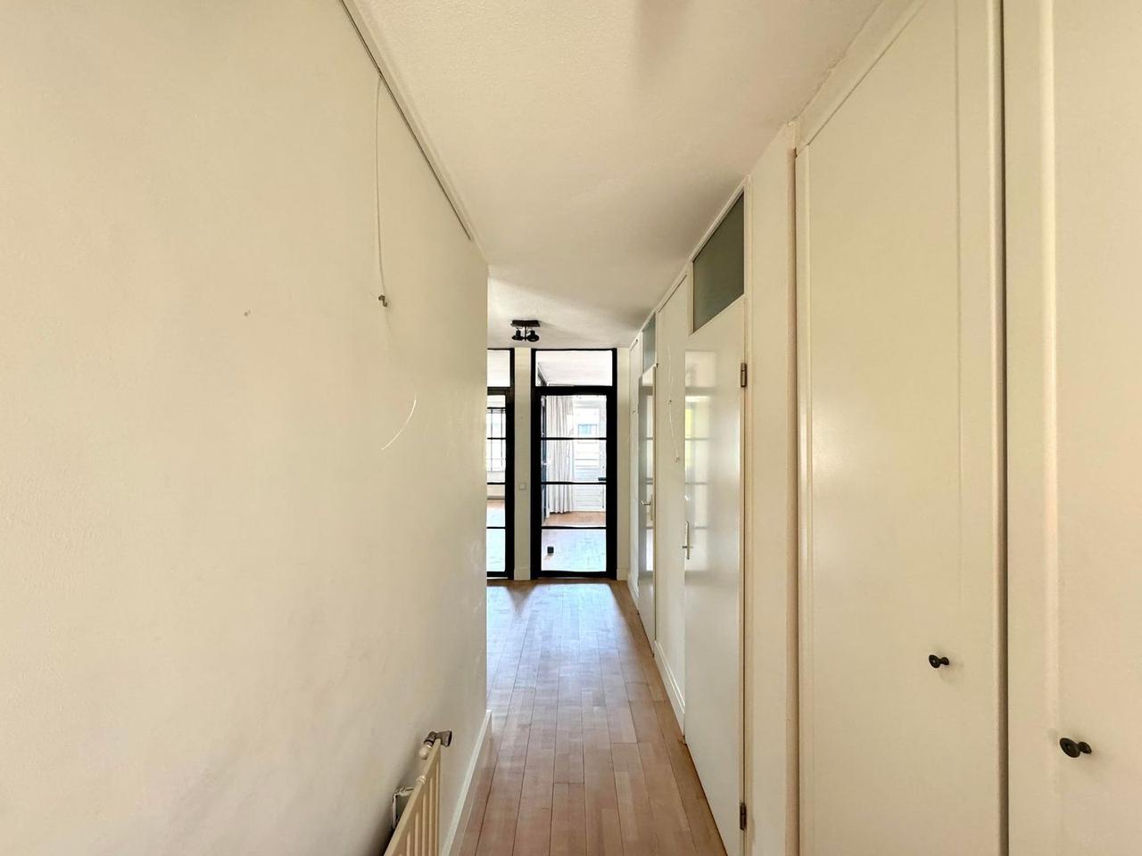Licht 3-kamerappartement met zonnig balkon - Afbeelding 4
