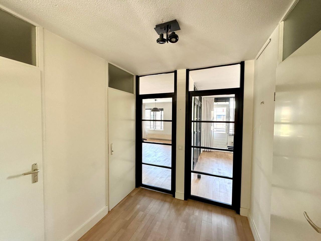 Licht 3-kamerappartement met zonnig balkon - Afbeelding 5