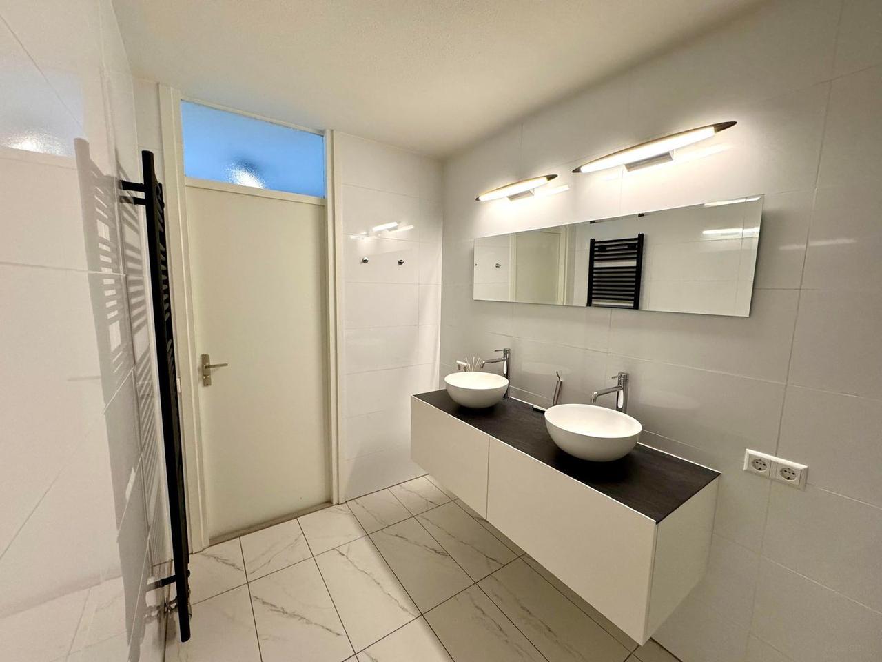 Licht 3-kamerappartement met zonnig balkon - Afbeelding 11