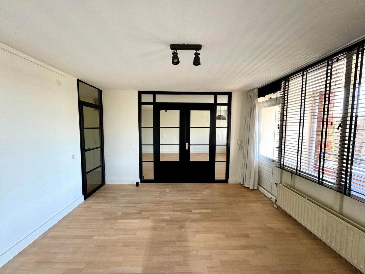 Licht 3-kamerappartement met zonnig balkon - Afbeelding 24
