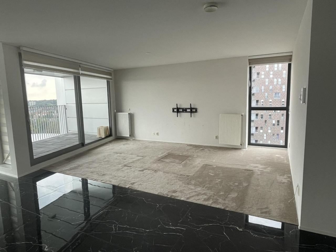 4-bedroom apartment on the 9th floor - Image 3