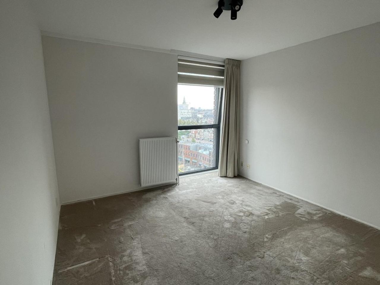 4-bedroom apartment on the 9th floor - Image 9