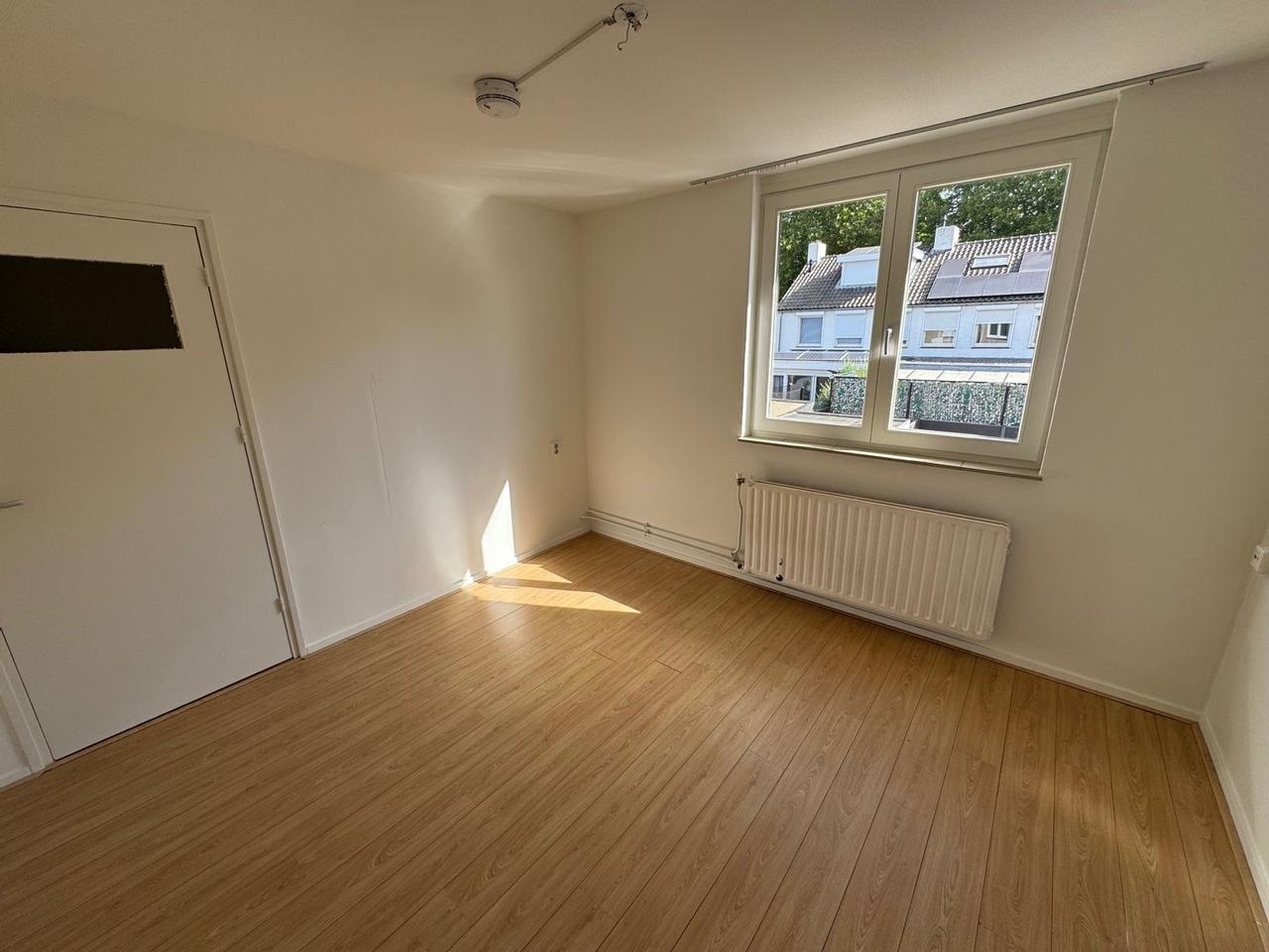 Room with Garden in Belfort - Image 5