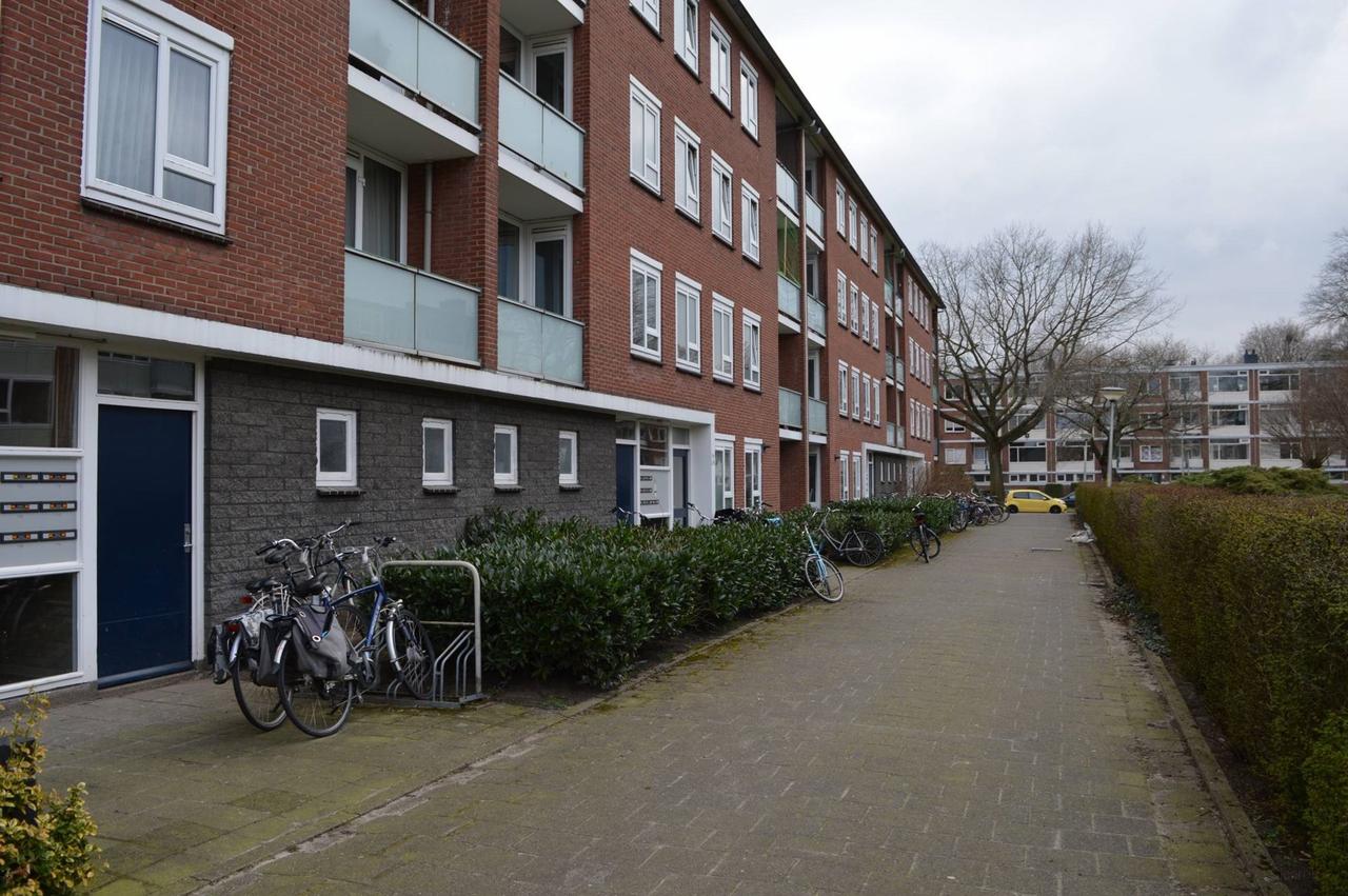 2-slaapkamerappartement met zonnig balkon - Afbeelding 2