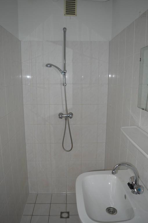 2-slaapkamerappartement met zonnig balkon - Afbeelding 10