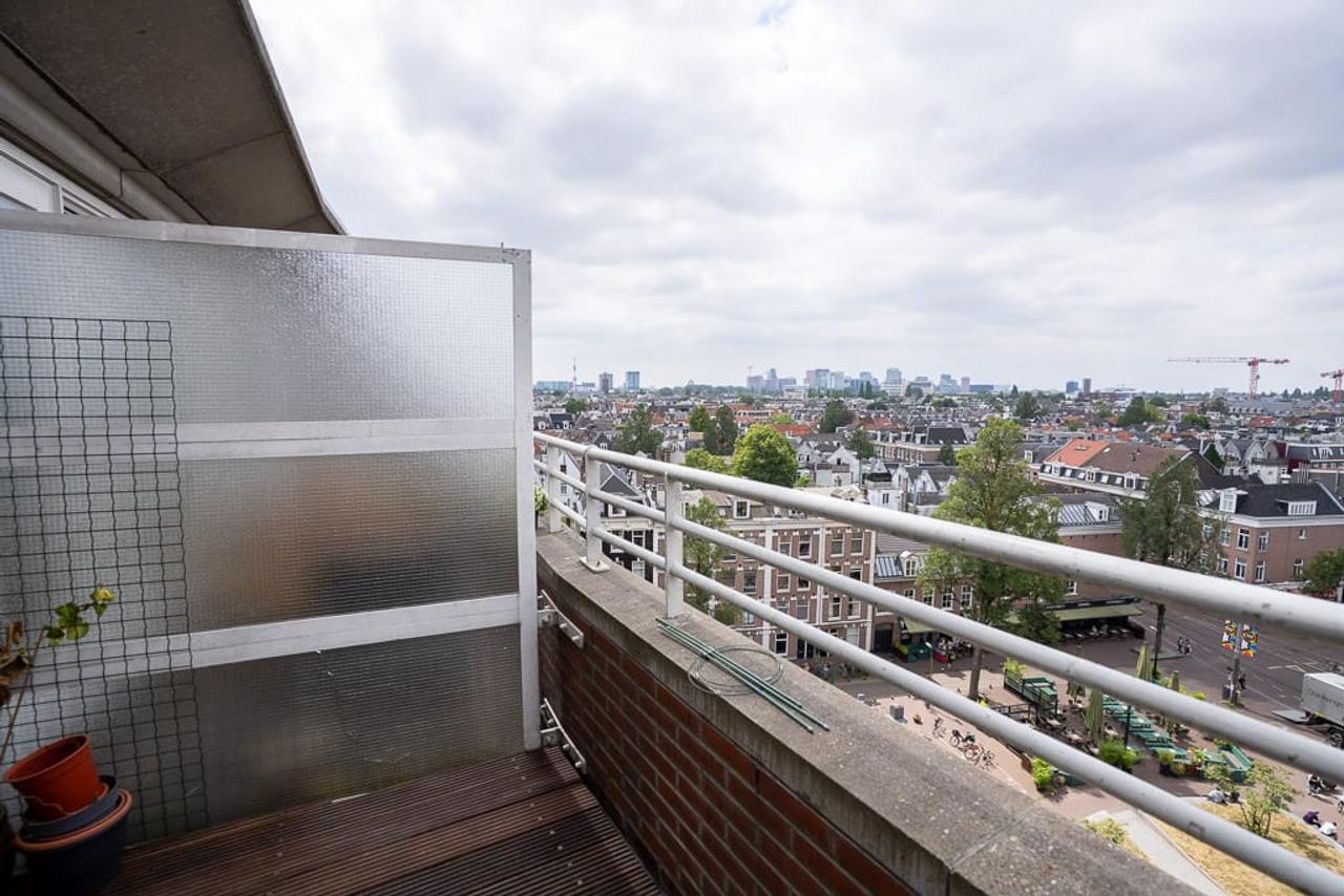 Living on the 10th Floor in the Heart of De Pijp - Image 12