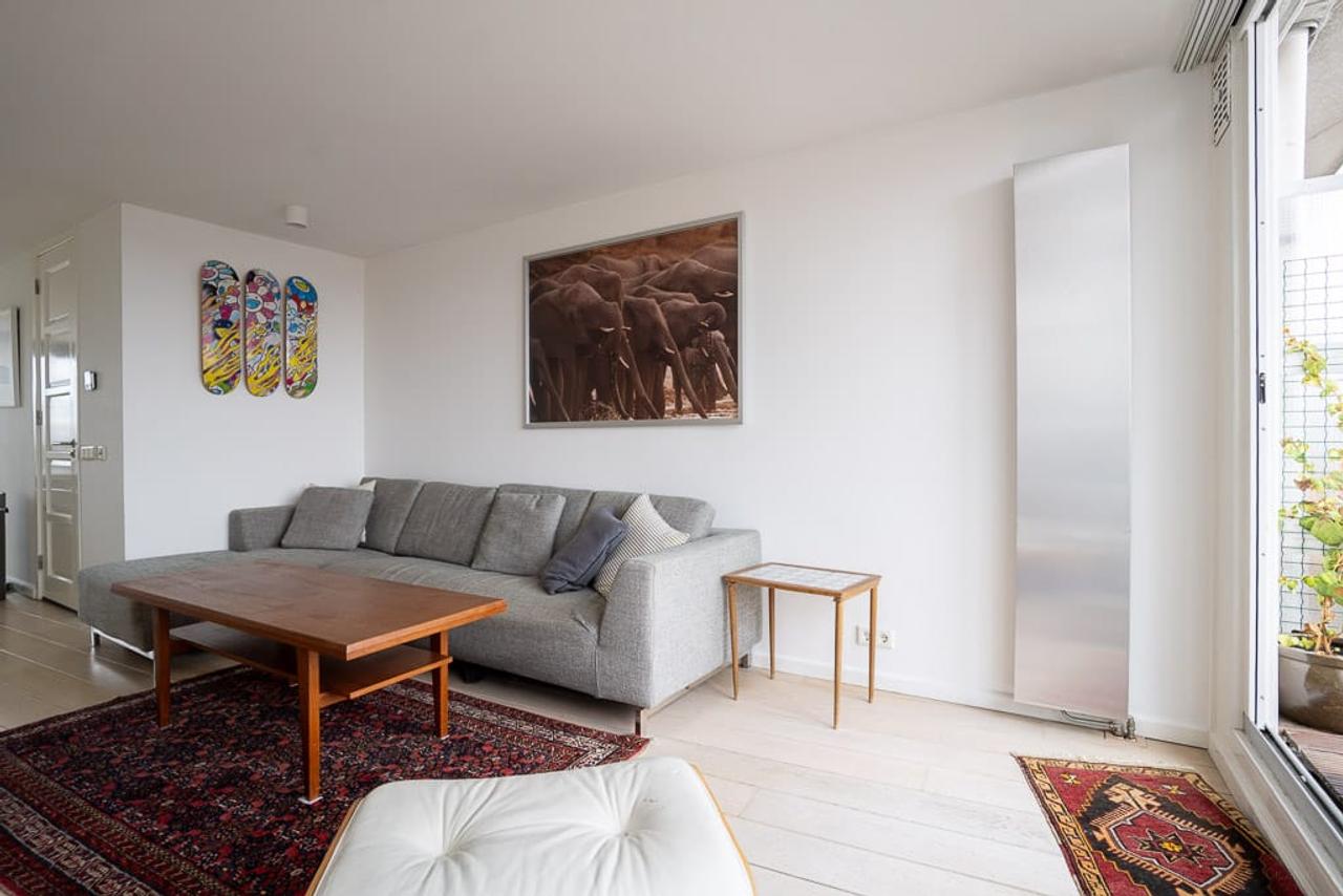 Living on the 10th Floor in the Heart of De Pijp - Image 13