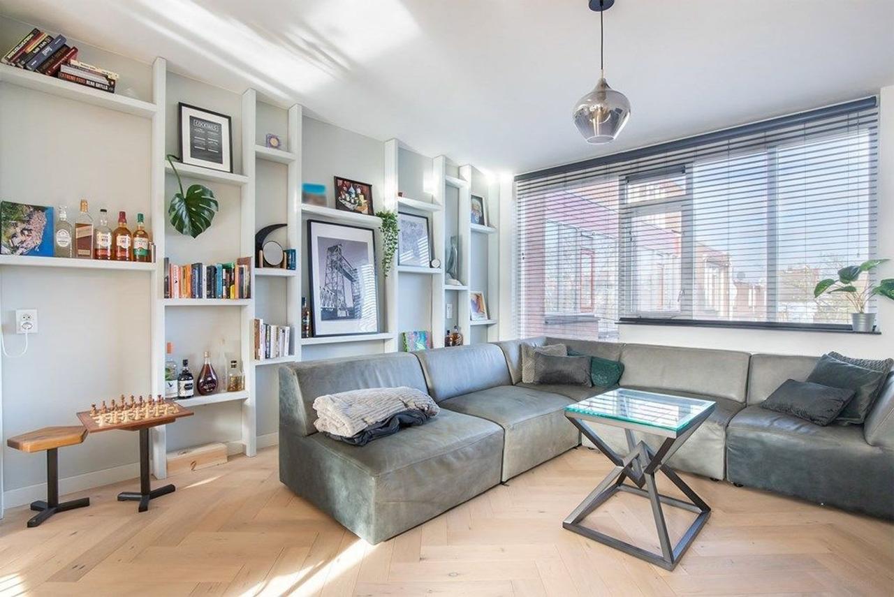 Furnished Terraced House with 2 Bedrooms - Image 2