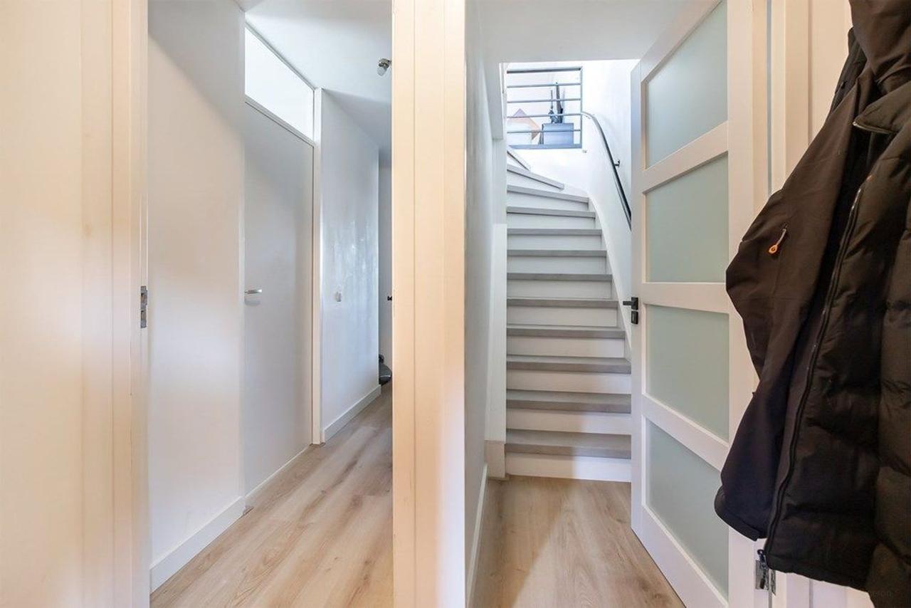 Furnished Terraced House with 2 Bedrooms - Image 16