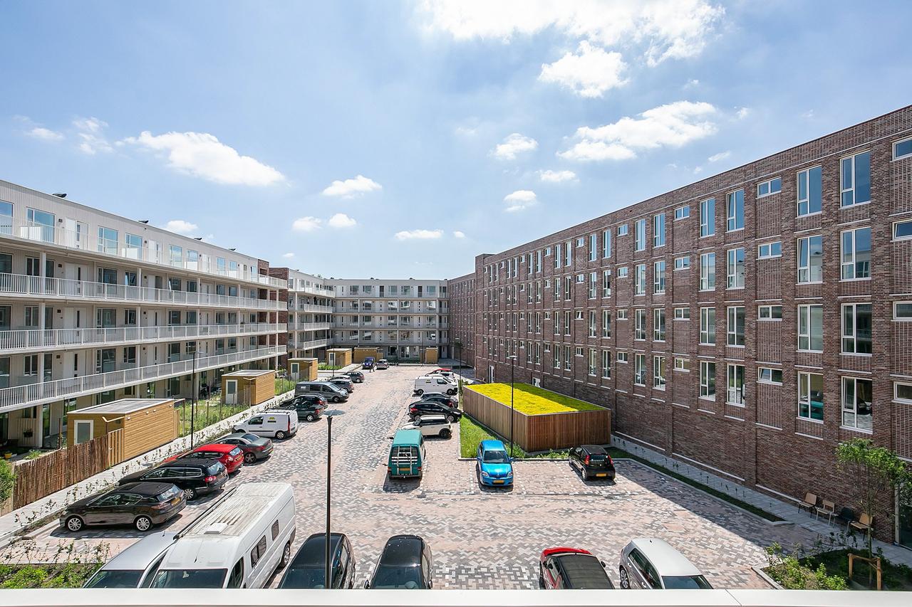 2-Bedroom Apartment with Balcony in Zeeheldenbuurt - Image 26