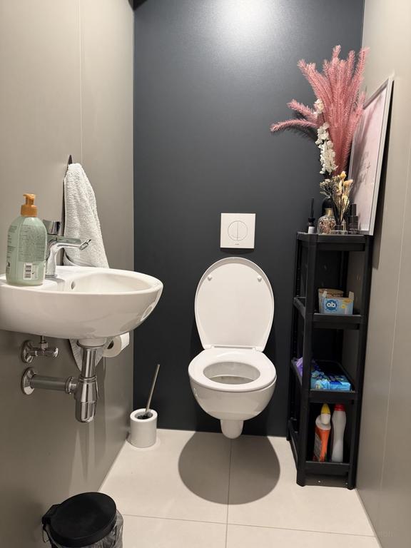 2-room apartment in the Weeshuispassage - Image 9