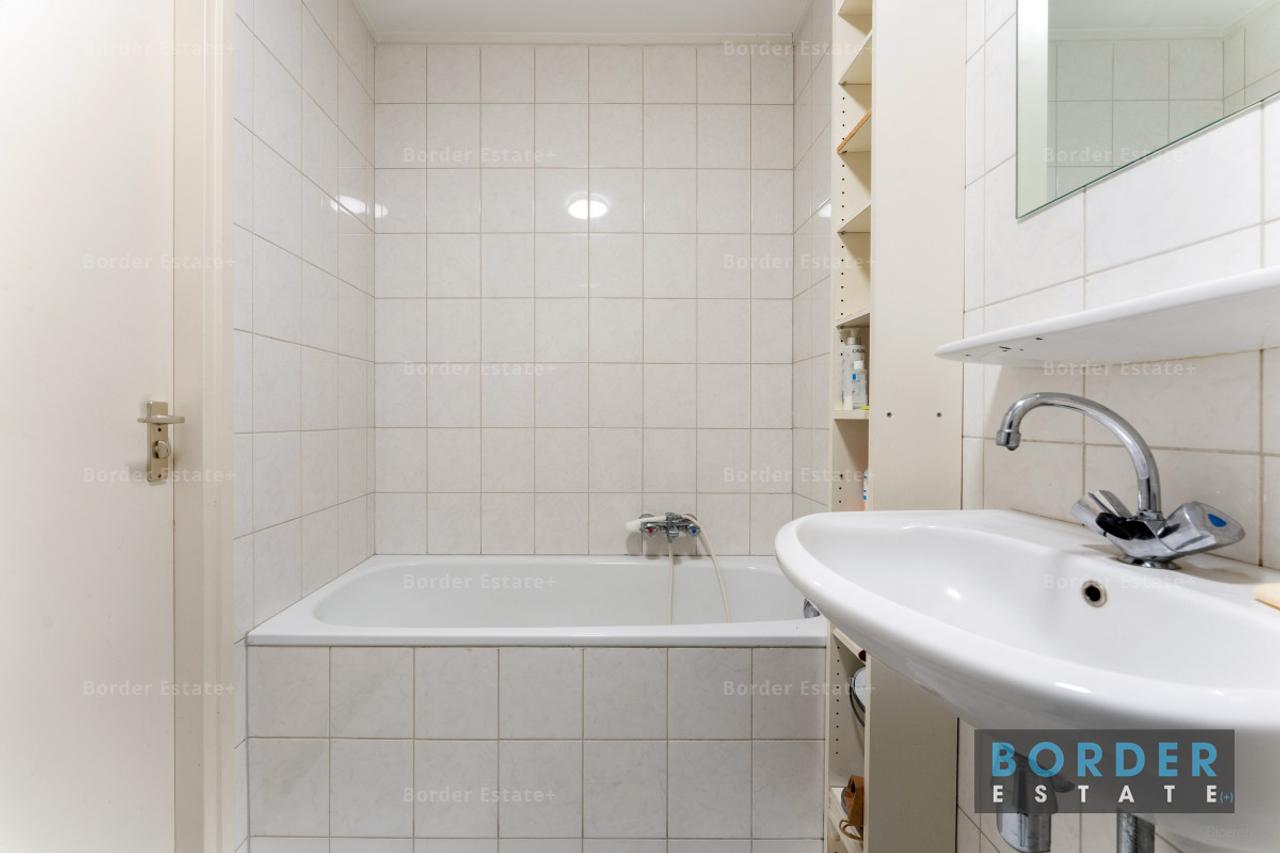 Bright Furnished Room in the Heart of Maastricht - Image 5