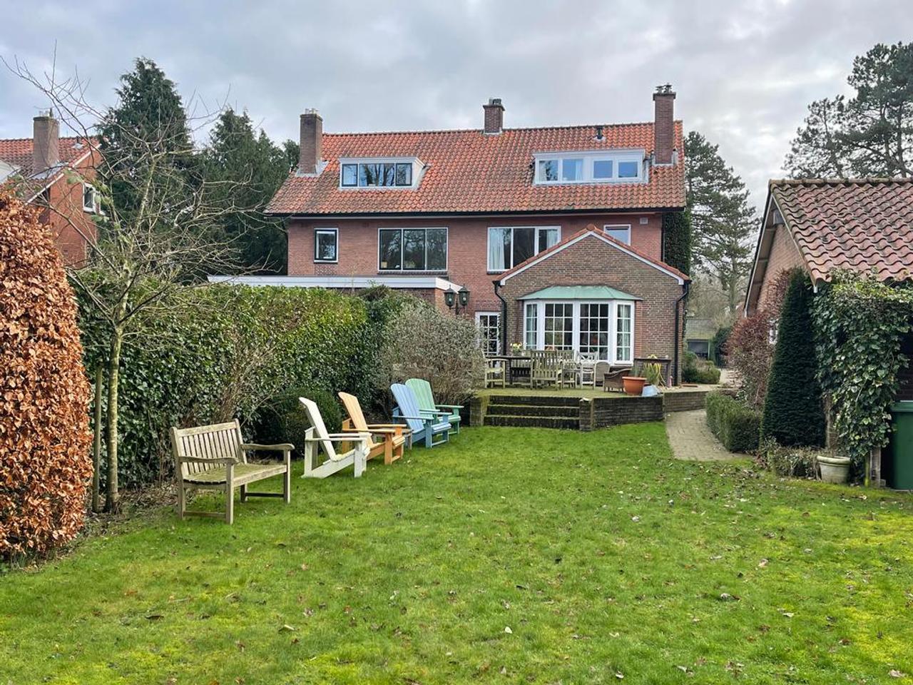 Halfvrijstaande villa met 5 slaapkamers - Afbeelding 4