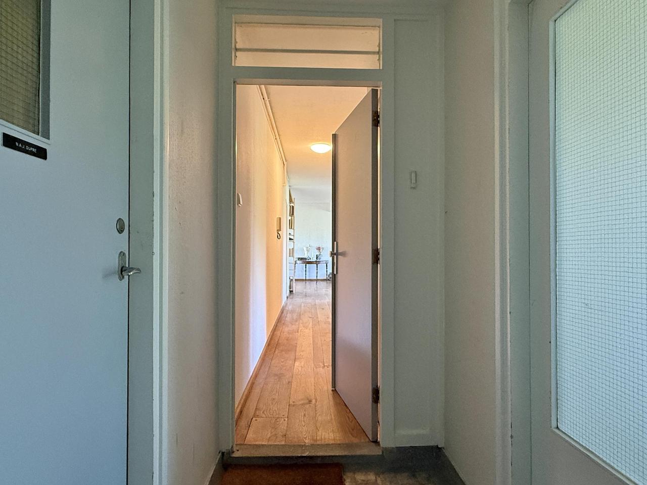 Bright 3-room apartment with 2 balconies - Image 4