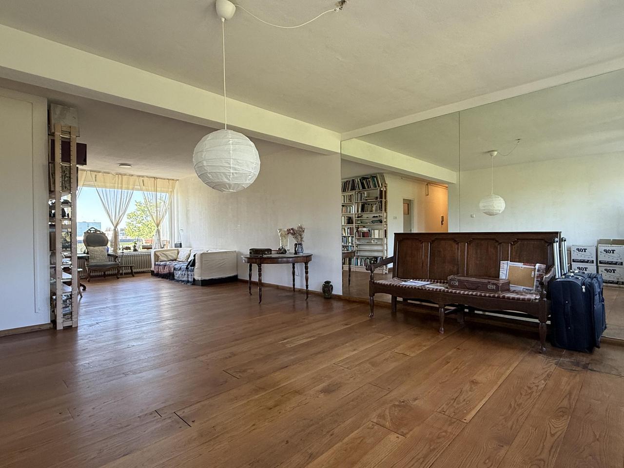 Bright 3-room apartment with 2 balconies - Image 6