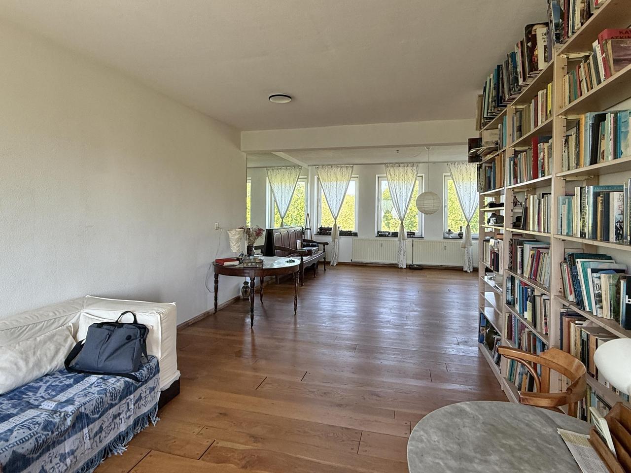 Bright 3-room apartment with 2 balconies - Image 9