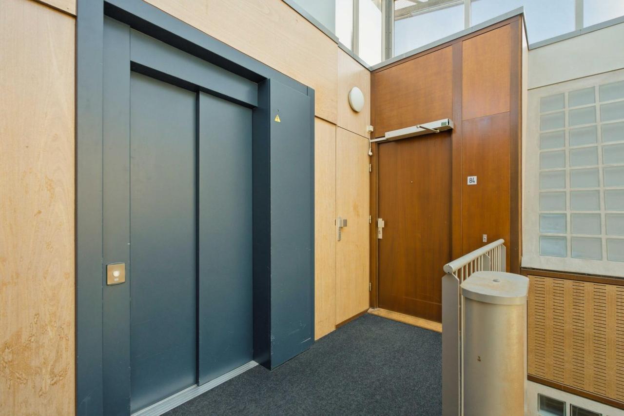 Apartment in Haarlemmerbuurt available immediately - Image 5