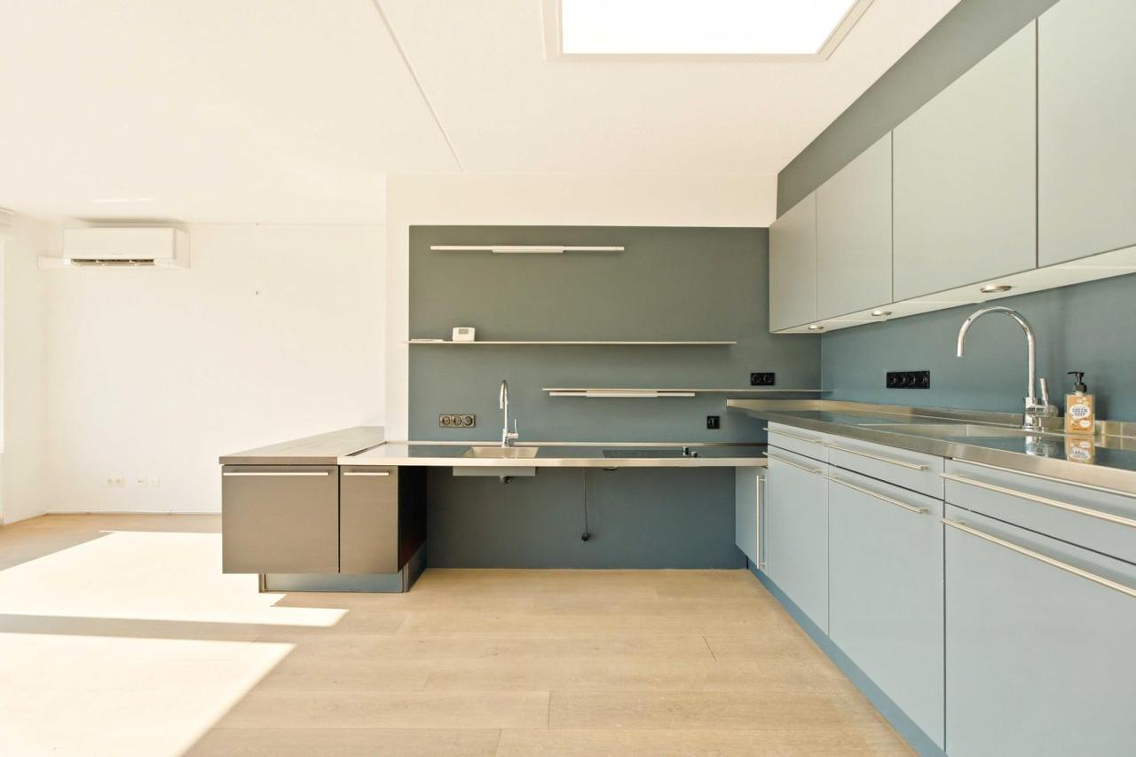Apartment in Haarlemmerbuurt available immediately - Image 10