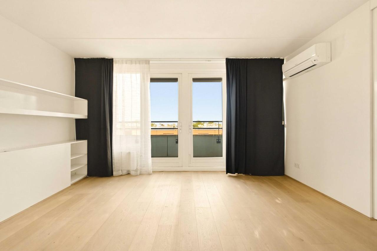 Apartment in Haarlemmerbuurt available immediately - Image 26