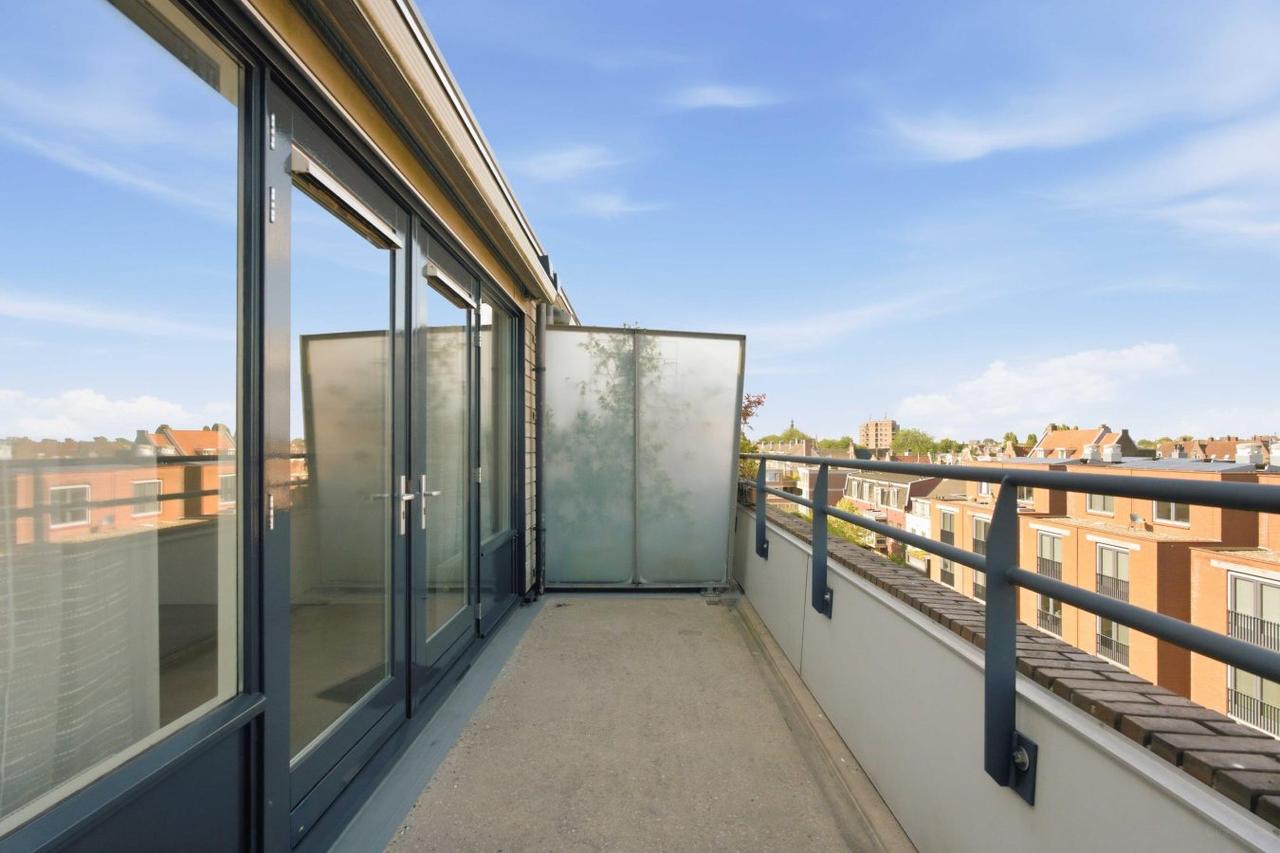 Apartment in Haarlemmerbuurt available immediately - Image 33