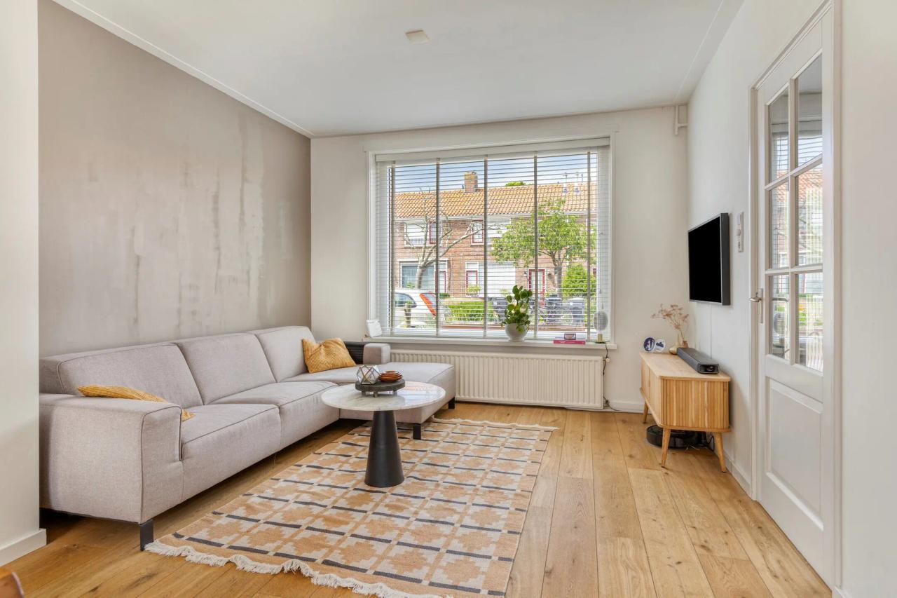 Terraced house with garden in Professorenwijk - Image 3