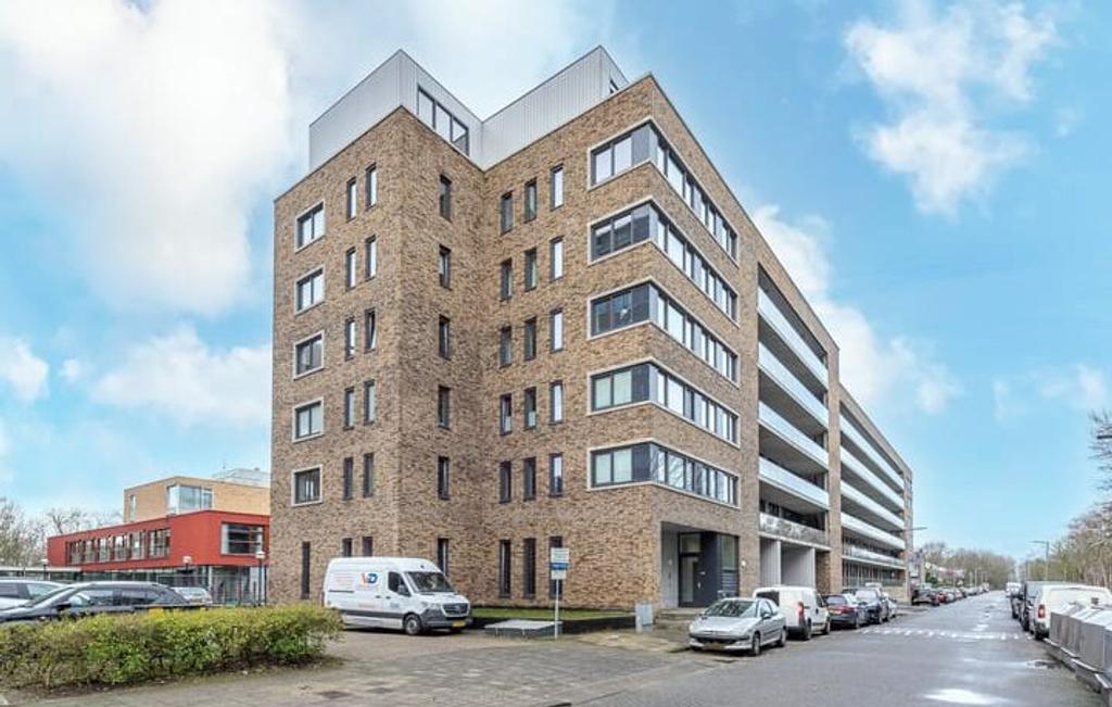 3-room apartment with balcony in Schiebroek - Image 2