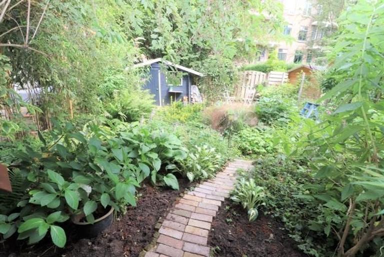 Gemeubileerd 3-kamerappartement met tuin - Afbeelding 3