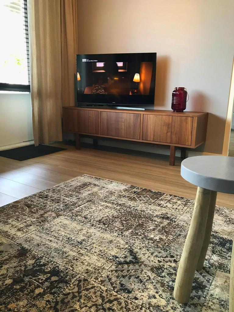 Gemeubileerd 3-kamerappartement met balkon - Afbeelding 2