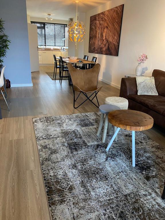 Gemeubileerd 3-kamerappartement met balkon - Afbeelding 4