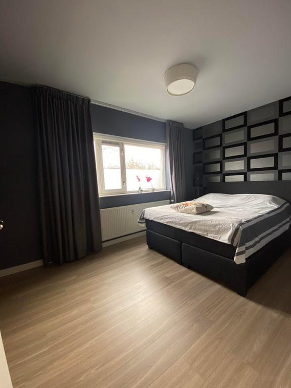 Gemeubileerd 3-kamerappartement met balkon - Afbeelding 9