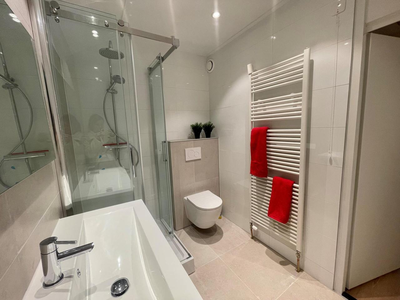 4-kamer maisonnette met zonnig balkon - Afbeelding 15
