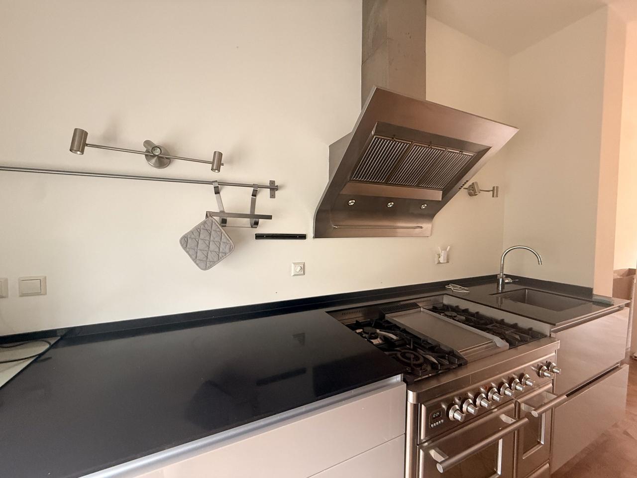 Furnished family home with garden in Delfshaven - Image 7