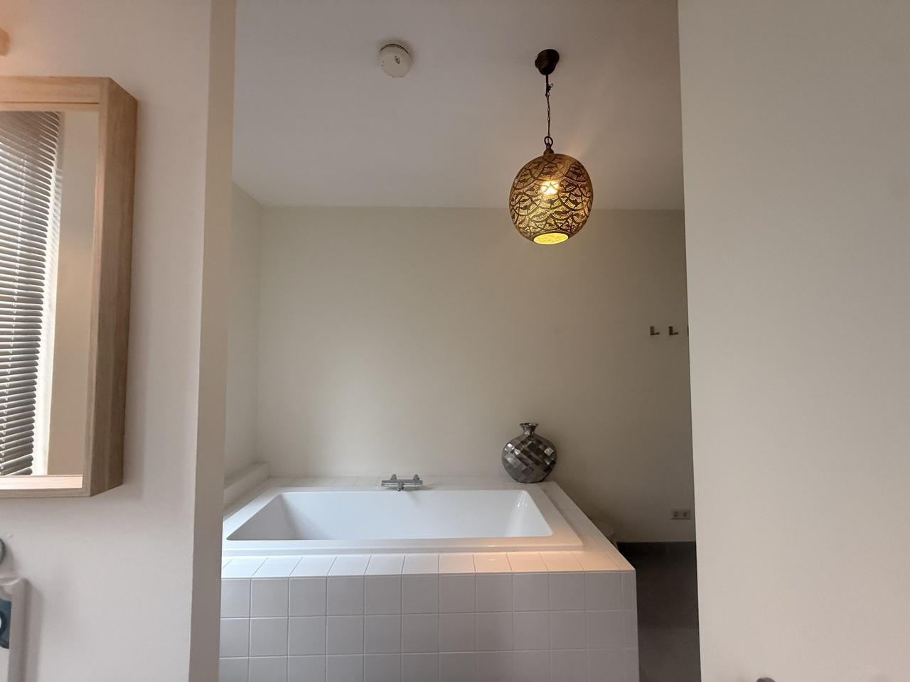Furnished family home with garden in Delfshaven - Image 19