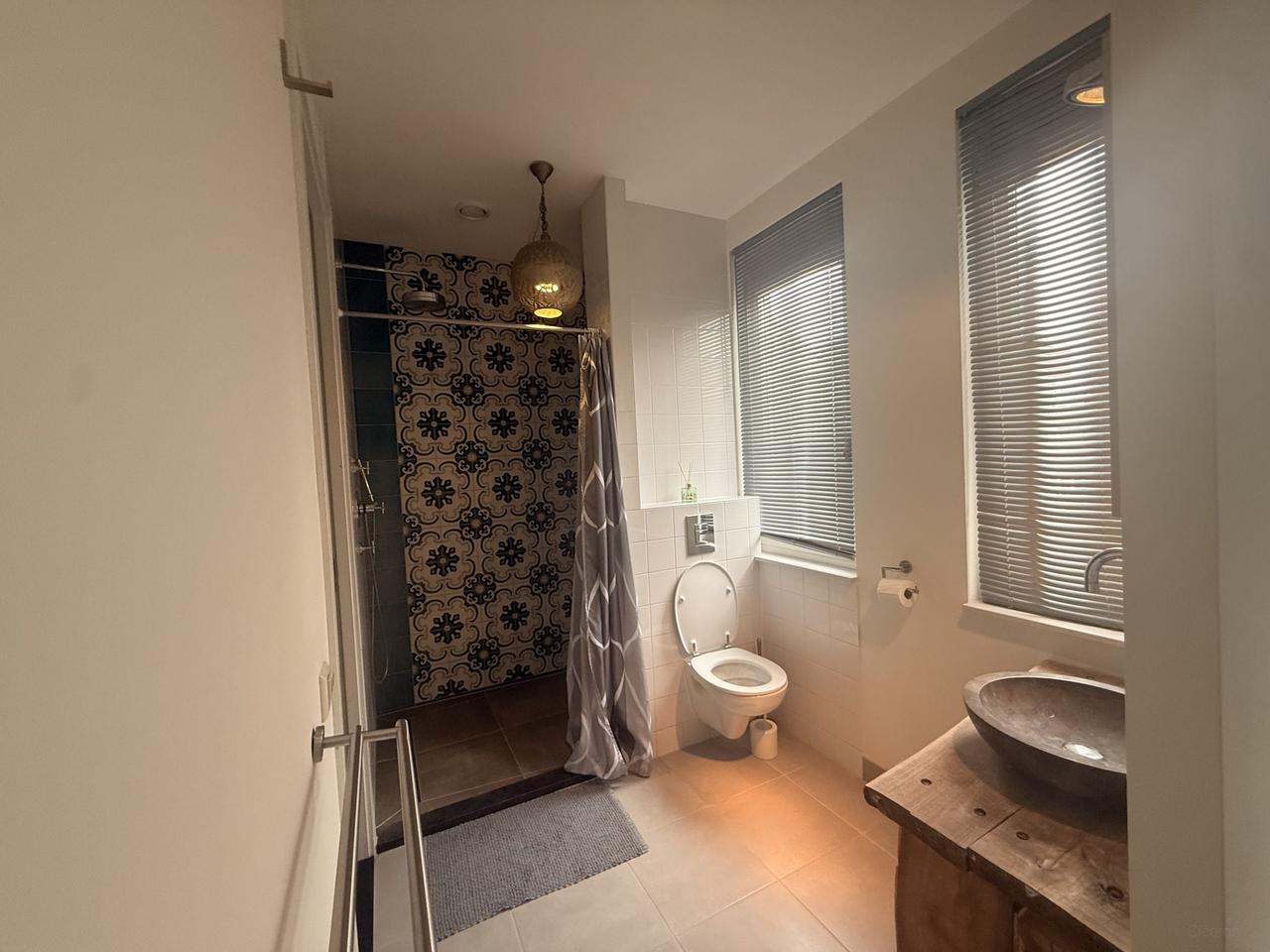 Furnished family home with garden in Delfshaven - Image 20