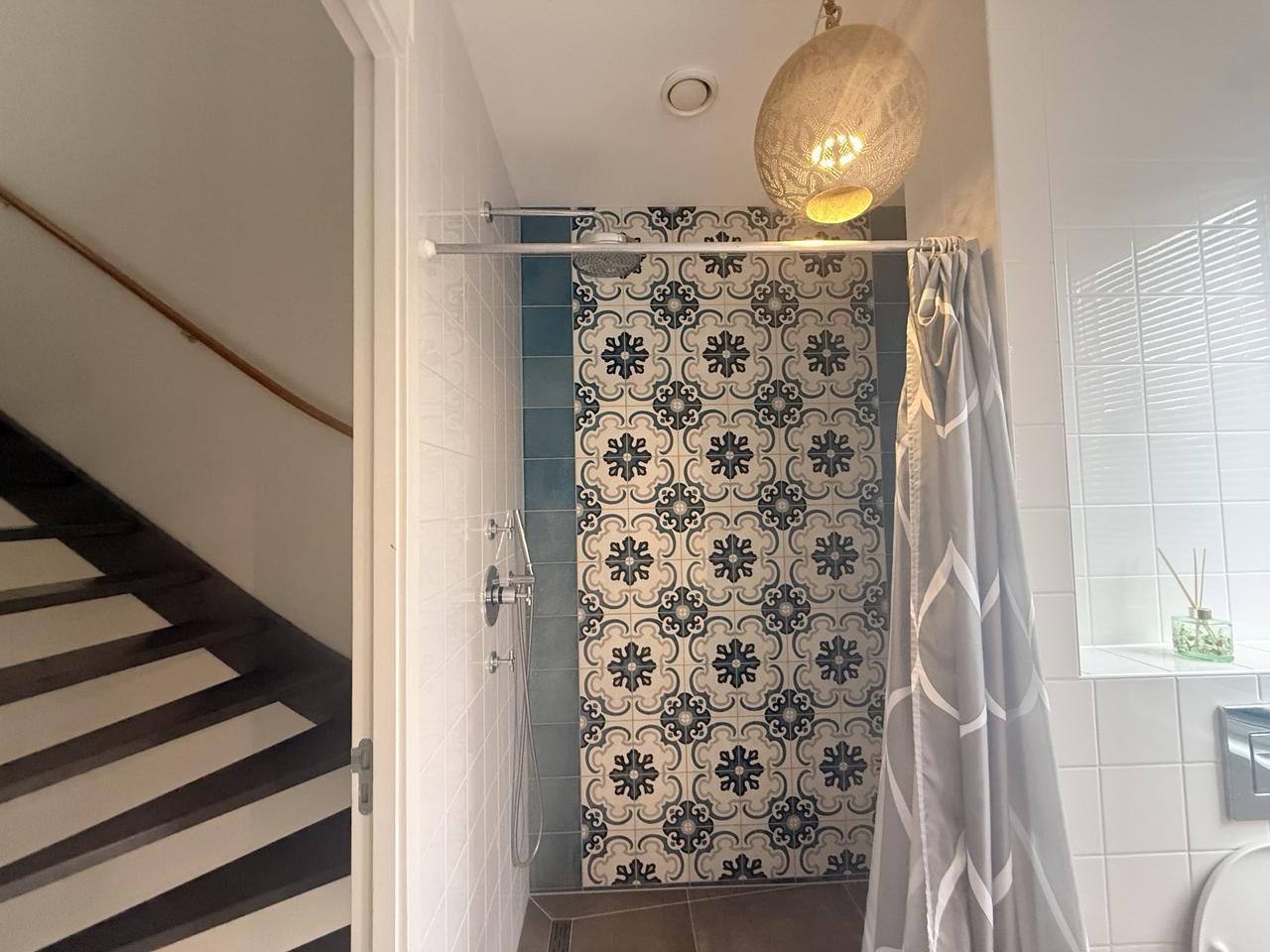 Furnished family home with garden in Delfshaven - Image 22