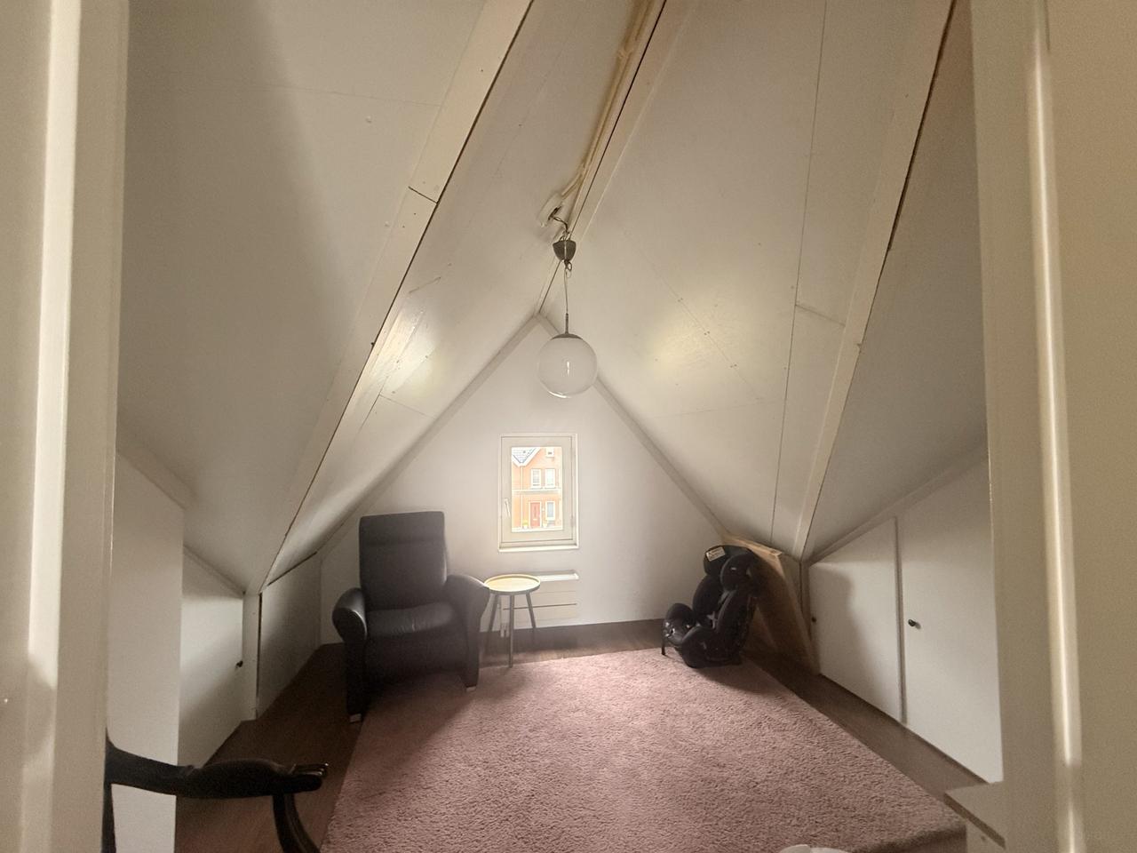 Furnished family home with garden in Delfshaven - Image 26