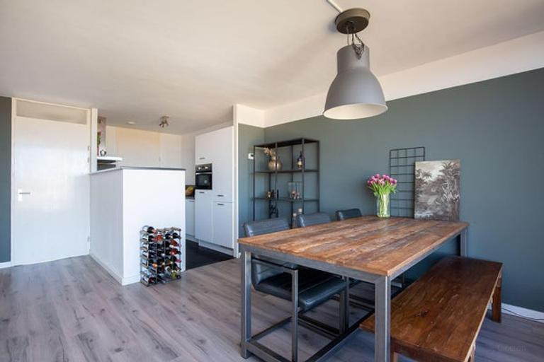 Bovenste etage met balkon aan het kanaal - Afbeelding 6