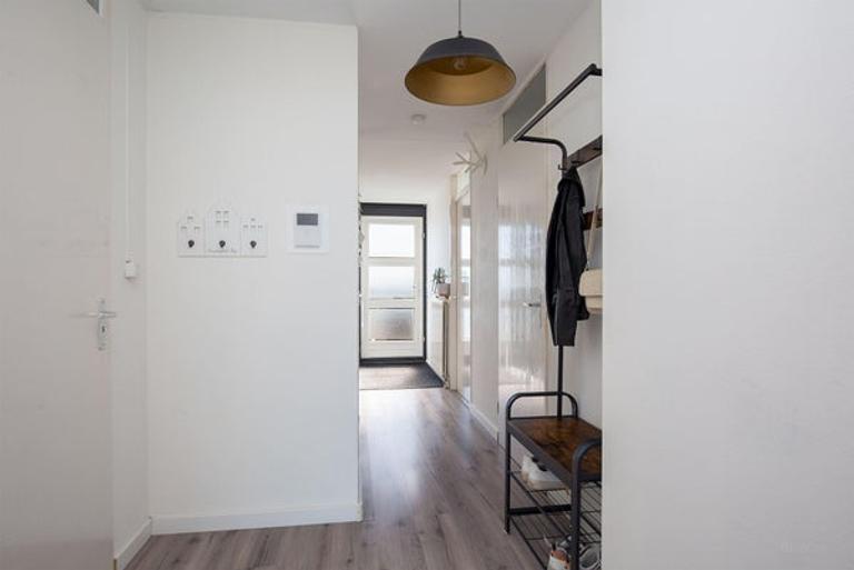 Bovenste etage met balkon aan het kanaal - Afbeelding 10