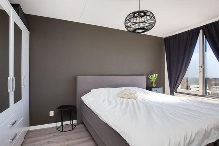 Bovenste etage met balkon aan het kanaal - Afbeelding 16